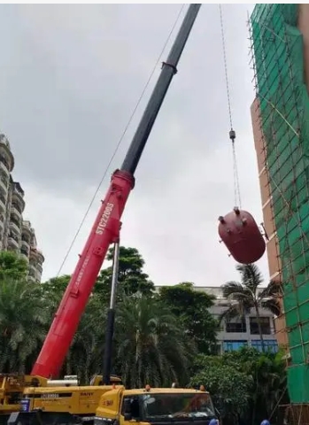 吉水高空吊裝有哪些注意事項(xiàng)要避免？-- 吉水縣常青吊車出租服務(wù)中心