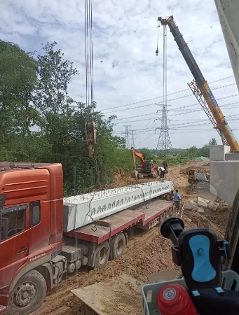 桐城吊車租賃工作需要注意的重要問(wèn)題-- 桐城市行者吊裝有限公司