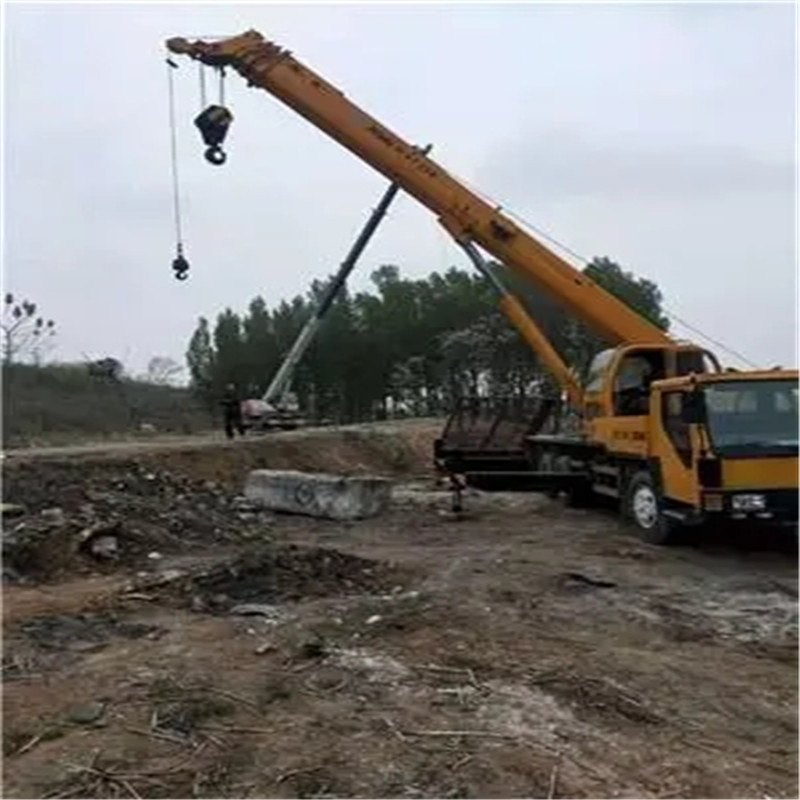 新泰吊車出租安全防范常識-- 新泰市順誠吊車出租公司