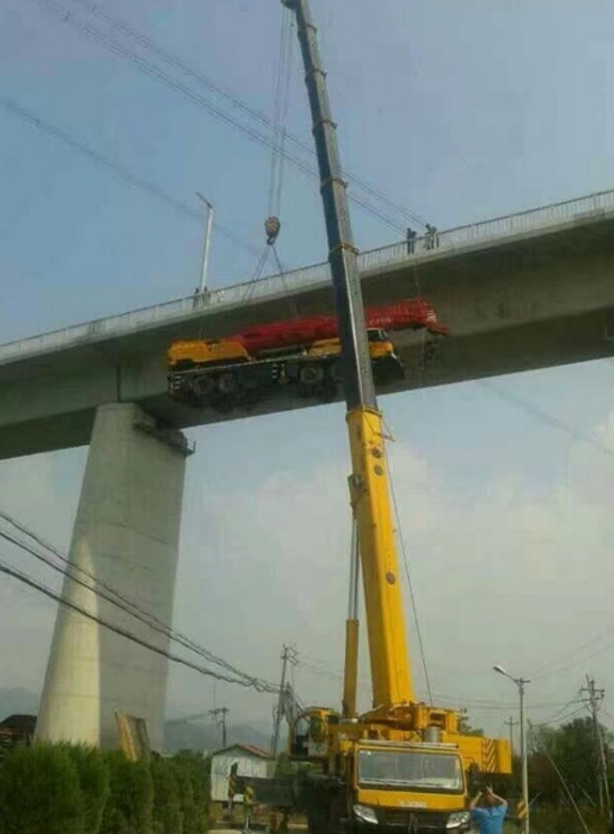 什么是影響吊車(chē)使用壽命的關(guān)鍵因素？-- 貴港偉成吊車(chē)出租公司