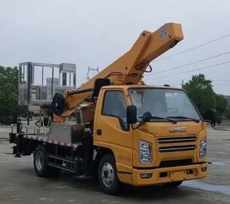 高空作業(yè)車和吊車的本質(zhì)區(qū)別是什么你知道嗎？-- 邵武市豐火機(jī)械設(shè)備租賃部