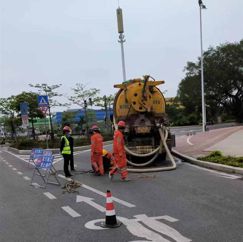 梧州化糞池清理怎么收費，吸污一車多少錢-- 梧州市環(huán)勝管道疏通服務(wù)部