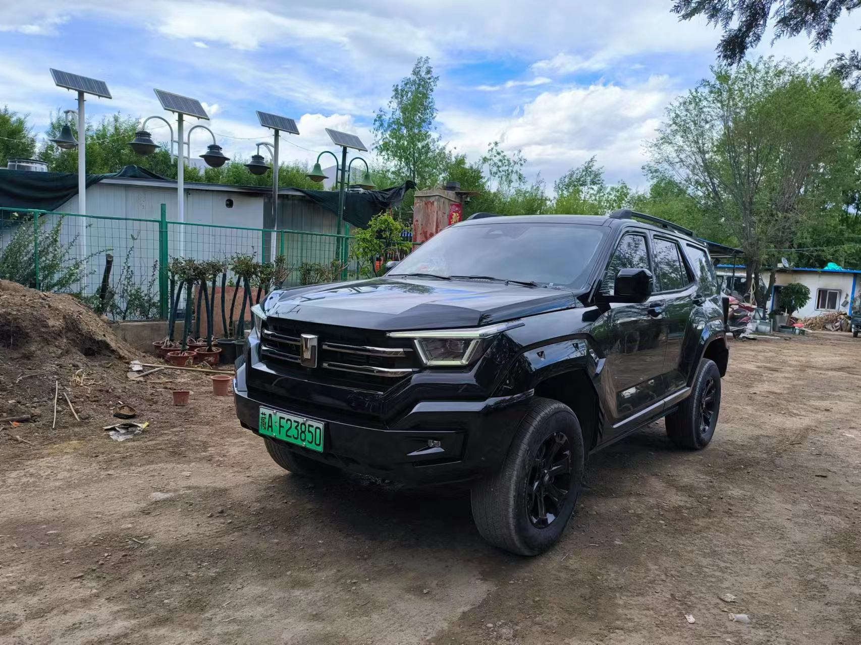 西藏租車(chē)探索之旅，高原自駕新體驗(yàn)-- 西藏潤(rùn)鴻汽車(chē)租賃有限公司