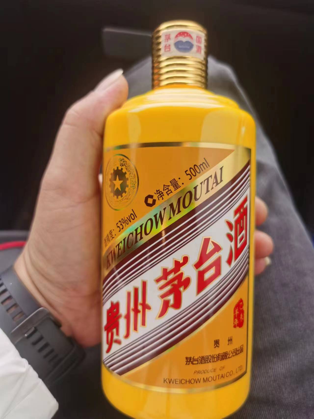 濟(jì)寧回收茅臺(tái)酒分享新手如何鑒定飛天茅臺(tái)酒的真假-- 濟(jì)寧鑫誠煙酒回收行