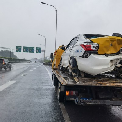 南寧高價回收報廢車——讓您的廢舊車