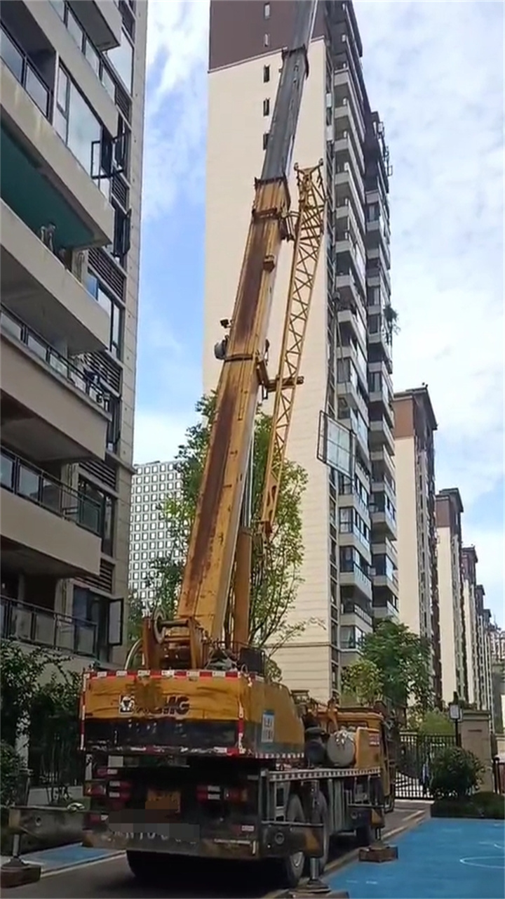 吊車日常保養(yǎng)，延長使用壽命的秘訣！-- 云南大理市俊鳴吊裝服務有限公司